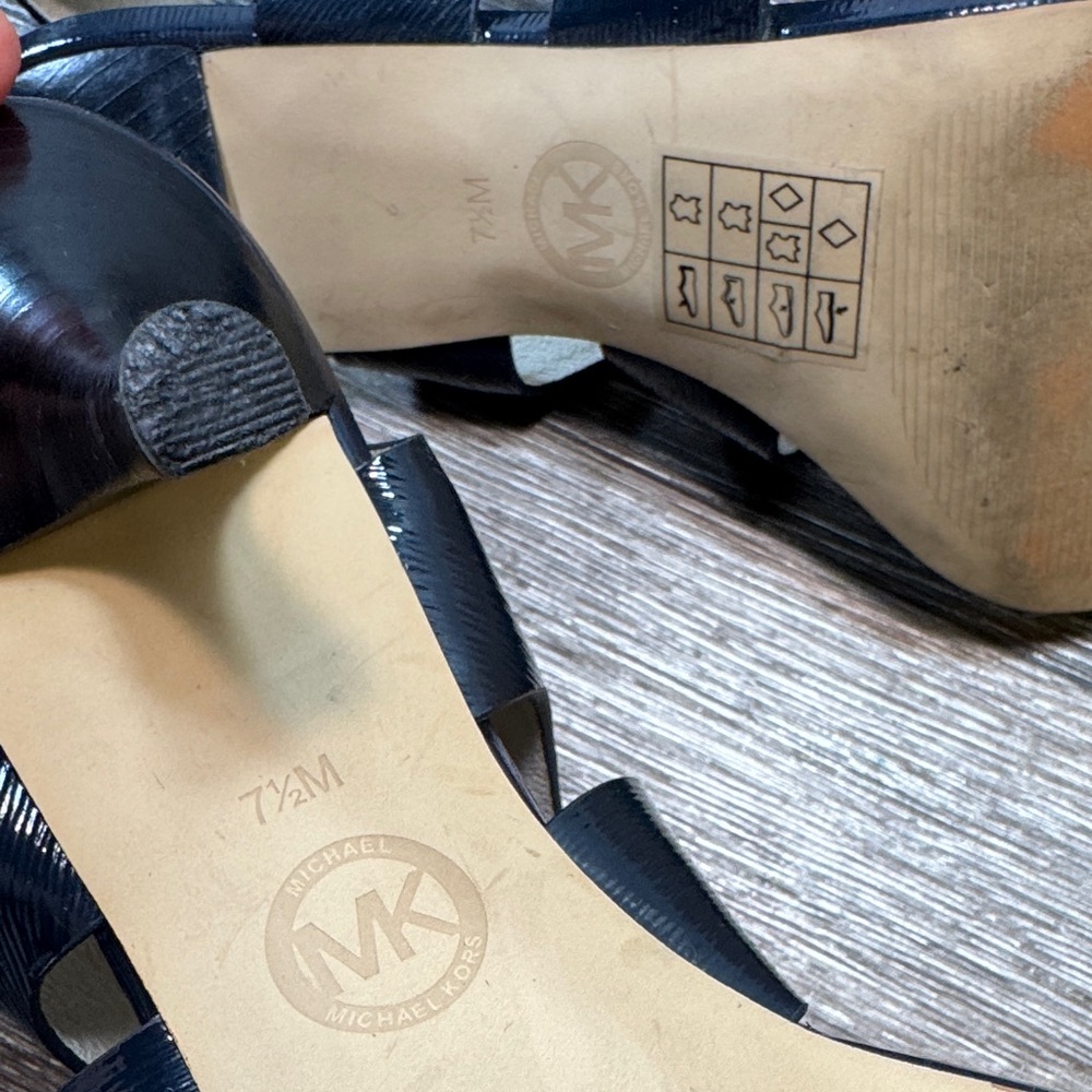 Michael kors navy blue Women's Sandals size 7.5 (s141) - Picture 7 of 10